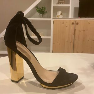 Open-toe Sandal Block Heels